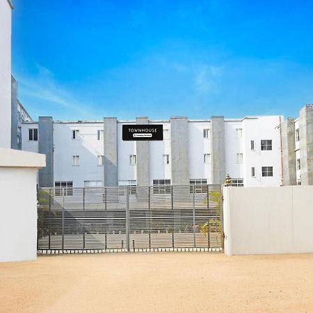 Super Townhouse Mancheswar Industrial Estate Hotel Bhubaneswar Exterior foto