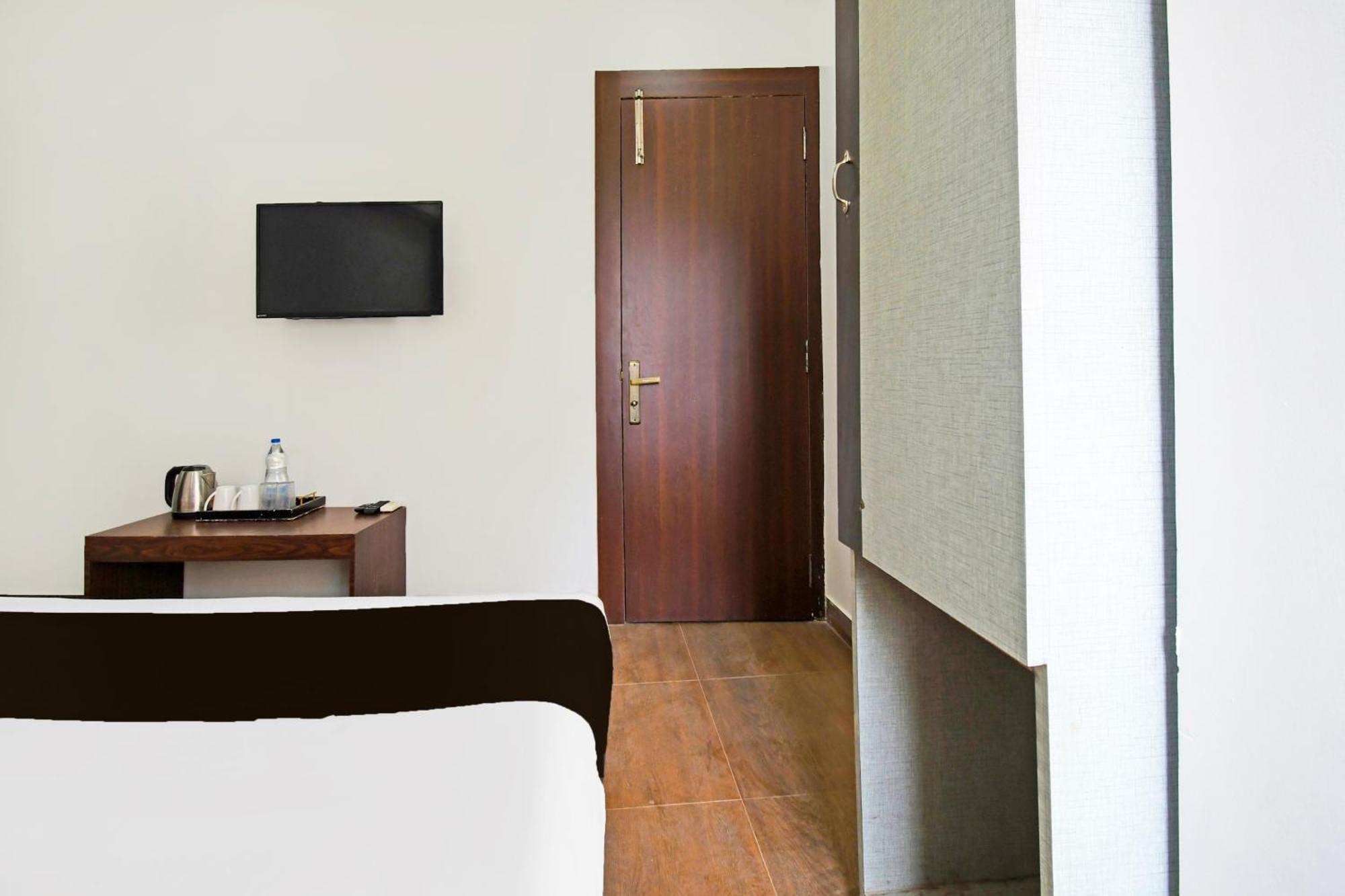 Super Townhouse Mancheswar Industrial Estate Hotel Bhubaneswar Exterior foto