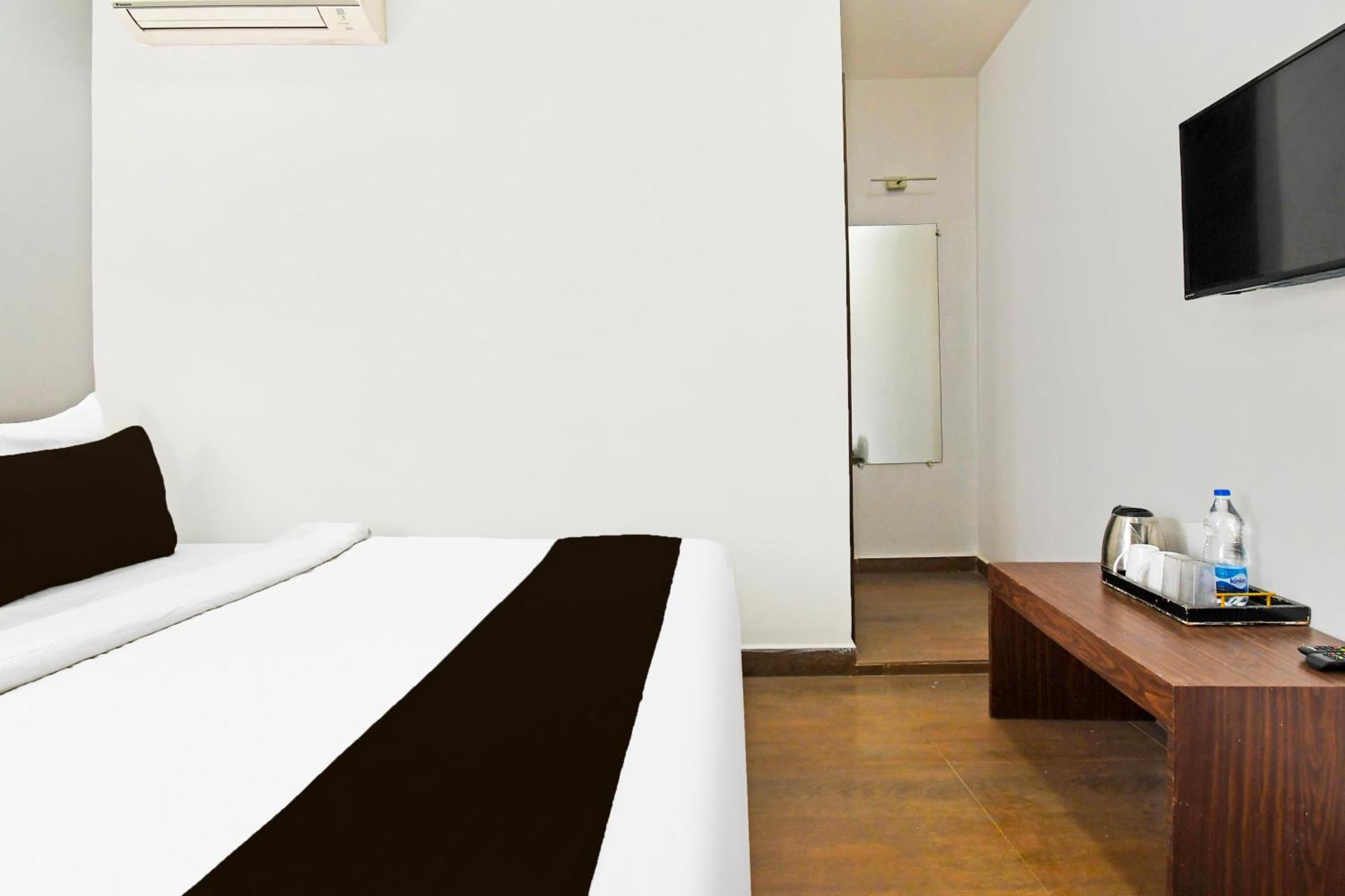 Super Townhouse Mancheswar Industrial Estate Hotel Bhubaneswar Exterior foto