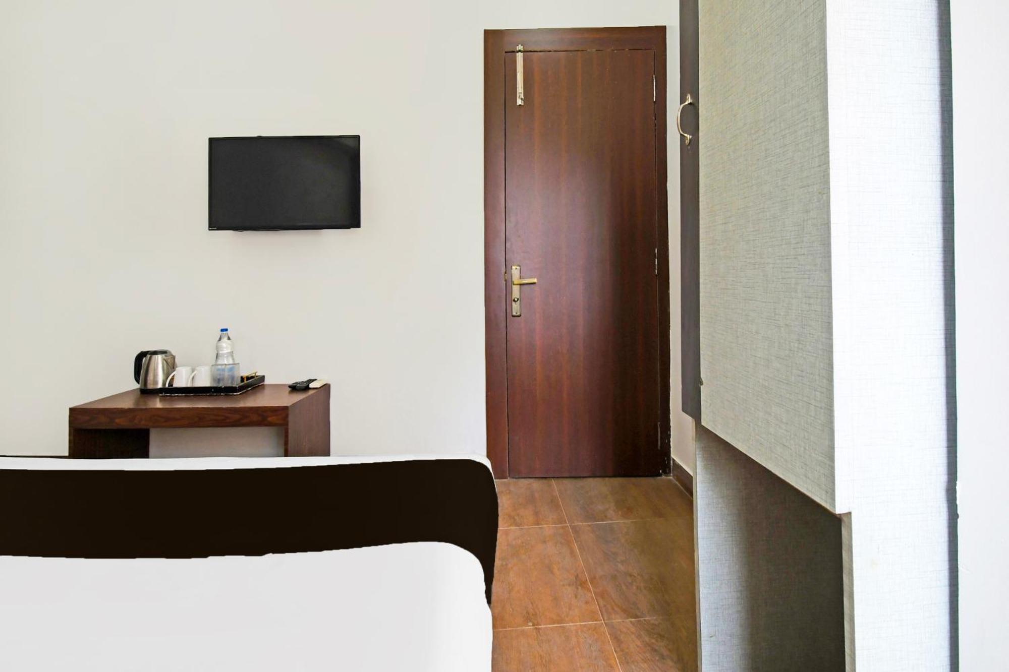 Super Townhouse Mancheswar Industrial Estate Hotel Bhubaneswar Exterior foto